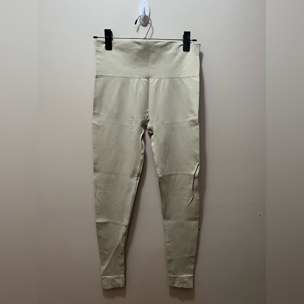 Set Active Leggings in Oatmilk